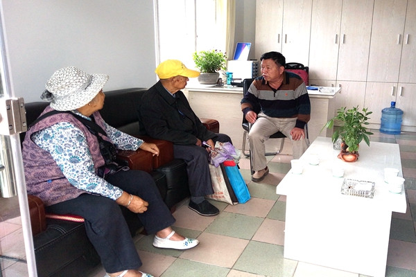 昆明.jpg 昆明.jpg