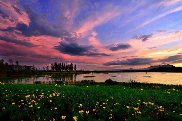 2 惟有門前滇池水,春風不改舊時波.jpg 2 惟有門前滇池水,春風不改舊時波.jpg