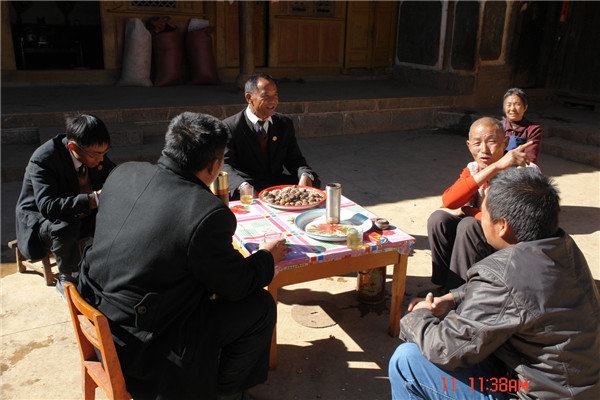 阿炳成同志做調解工作.jpg 阿炳成同志做調解工作.jpg