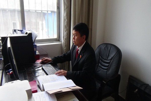 工作中的釧祚能 (2).jpg