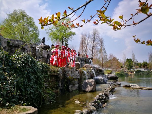 春分雨腳落聲微,柳岸斜風帶客歸_副本.jpg 春分雨腳落聲微,柳岸斜風帶客歸_副本.jpg