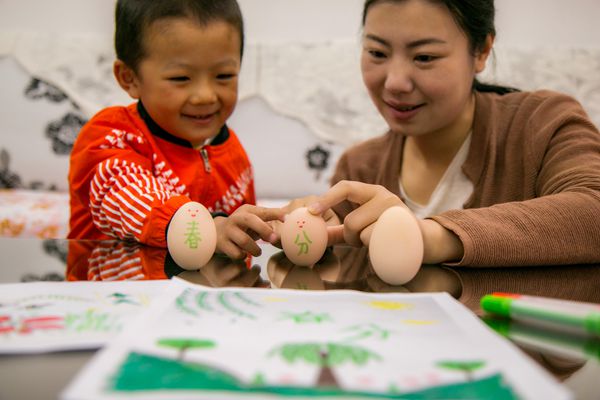 情舒意暢蛋兒俏,韶光已是到春分_副本.jpg 情舒意暢蛋兒俏,韶光已是到春分_副本.jpg