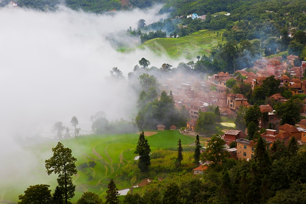 圖8:云霧繚繞_副本.jpg 圖8:云霧繚繞_副本.jpg