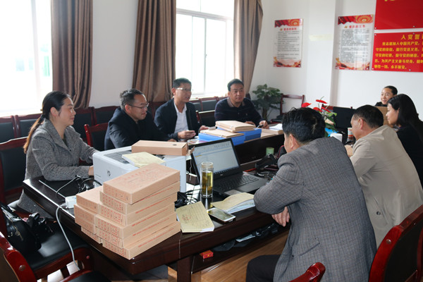 督導組與巡察組座談交流_副本.jpg 督導組與巡察組座談交流_副本.jpg