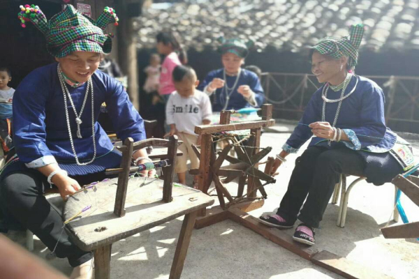 圖9:手工紡線.jpg 圖9:手工紡線.jpg