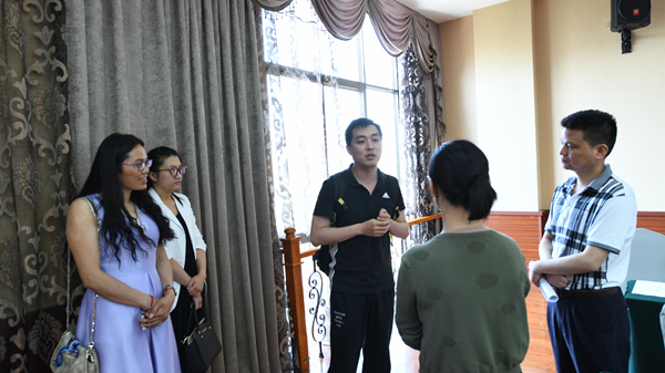 (600X400)圖13:追問請教.jpg (600X400)圖13:追問請教.jpg