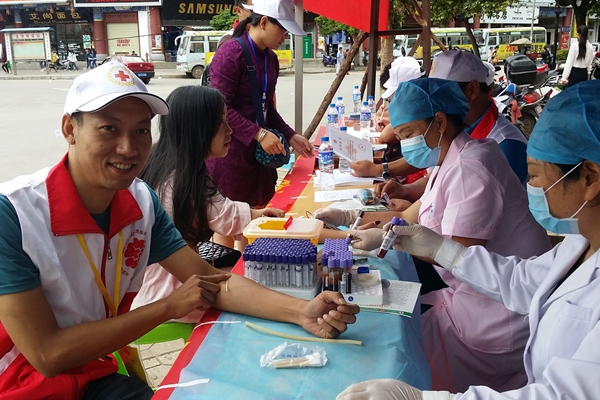 捐獻熱血_副本.jpg 捐獻熱血_副本.jpg