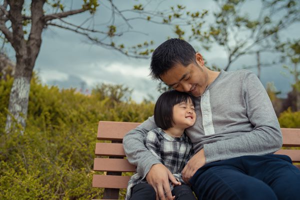 堅實臂膀 溫情陪伴_副本.jpg 堅實臂膀 溫情陪伴_副本.jpg