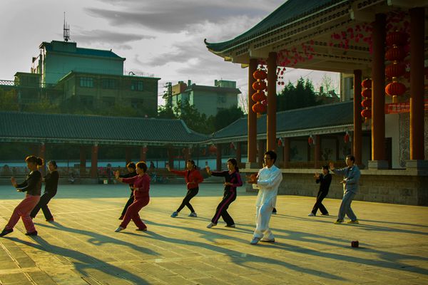 武術之鄉的風景線_副本.jpg 武術之鄉的風景線_副本.jpg