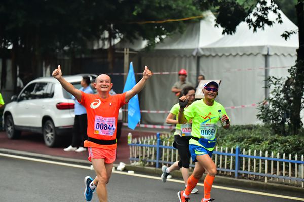 享受奔跑快樂_副本.jpg 享受奔跑快樂_副本.jpg