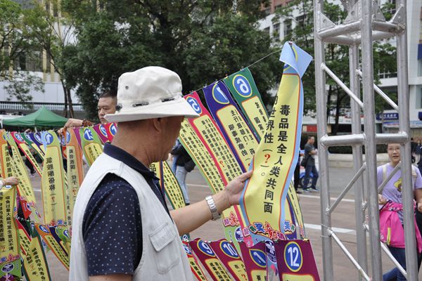 2_副本.jpg 2_副本.jpg