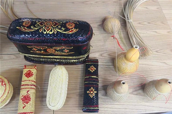 01精致的竹制品.jpg 01精致的竹制品.jpg