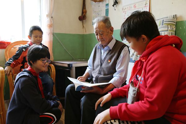 圖2:革命精神永不滅_副本.jpg 圖2:革命精神永不滅_副本.jpg