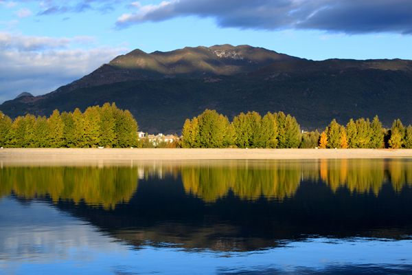 云天收夏色 木葉動(dòng)秋聲2_副本.jpg 云天收夏色 木葉動(dòng)秋聲2_副本.jpg