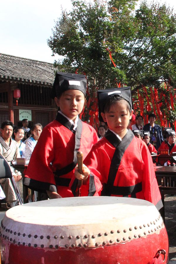 九、擊鼓明志_副本.jpg 九、擊鼓明志_副本.jpg