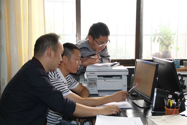 鎮(zhèn)雄_副本.jpg 鎮(zhèn)雄_副本.jpg