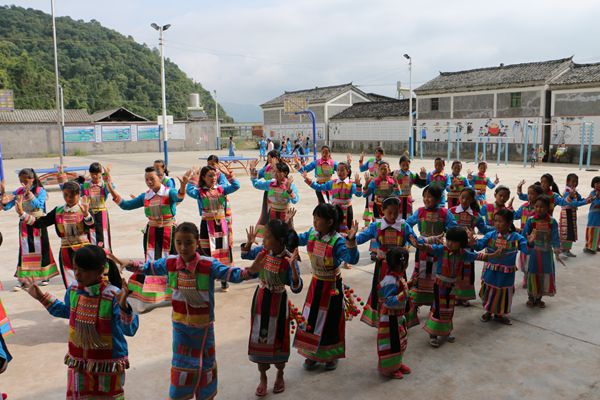 盈江_副本.jpg 盈江_副本.jpg