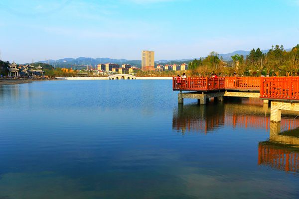 龍山湖(郁云江攝)4_副本.jpg 龍山湖(郁云江攝)4_副本.jpg