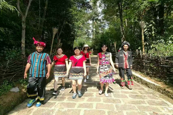 2左一.jpg 2左一.jpg