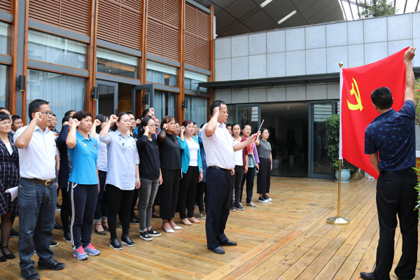 27e85f065cf0ab7ef969bf98987e5e92_491710874.jpg 27e85f065cf0ab7ef969bf98987e5e92_491710874.jpg