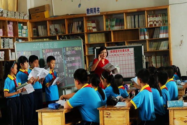 芒市_副本.jpg 芒市_副本.jpg