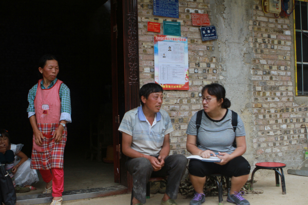 巡察組到馬程周家了解情況(王銘堅 攝).jpg 巡察組到馬程周家了解情況(王銘堅 攝).jpg