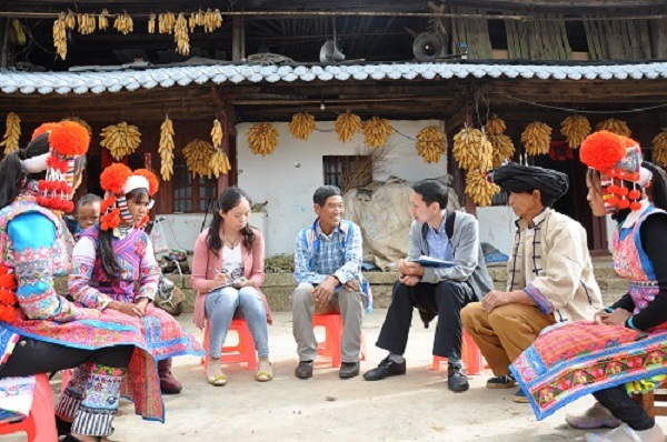 瀘西 訪民情，察貧情（王雙麗 攝）.jpg