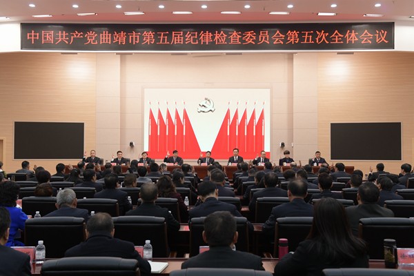 11 舉手表決.jpg 11 舉手表決.jpg