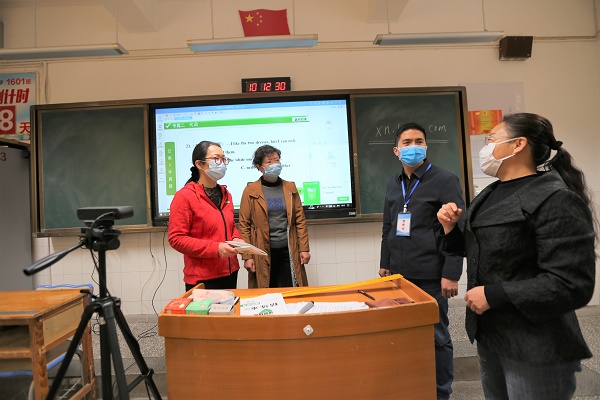 麒麟區:擦亮監督“探頭” 助力安全復學2.jpg 麒麟區:擦亮監督“探頭” 助力安全復學2.jpg