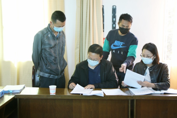 江城縣紀委監委派駐縣財政局紀檢監察組在縣民政局督查疫情防控和文明祭掃工作落實情況.jpg 江城縣紀委監委派駐縣財政局紀檢監察組在縣民政局督查疫情防控和文明祭掃工作落實情況.jpg