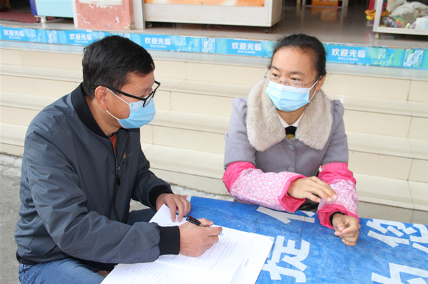 隴川:疫情督查進社區 服務監督“雙報到”