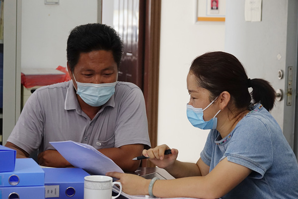 【紀檢人?鏡頭】梁河紀檢監察機關疫情防控一線監督在行動