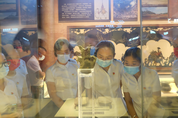 芒市:廉潔文化潤心田